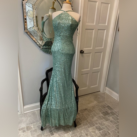 NWT La Femme Glitter Green Sequin Goddess Sexy To the Floor Low Back Gown - Picture 3 of 16